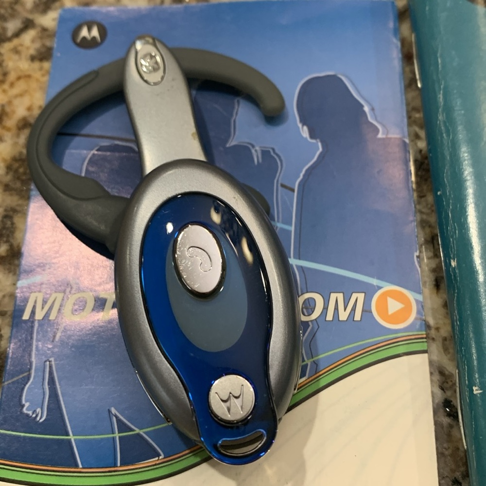 Bluetooth wireless headset - Picture 2 of 5